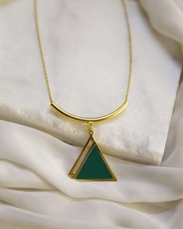 Emerald Tuya Necklace