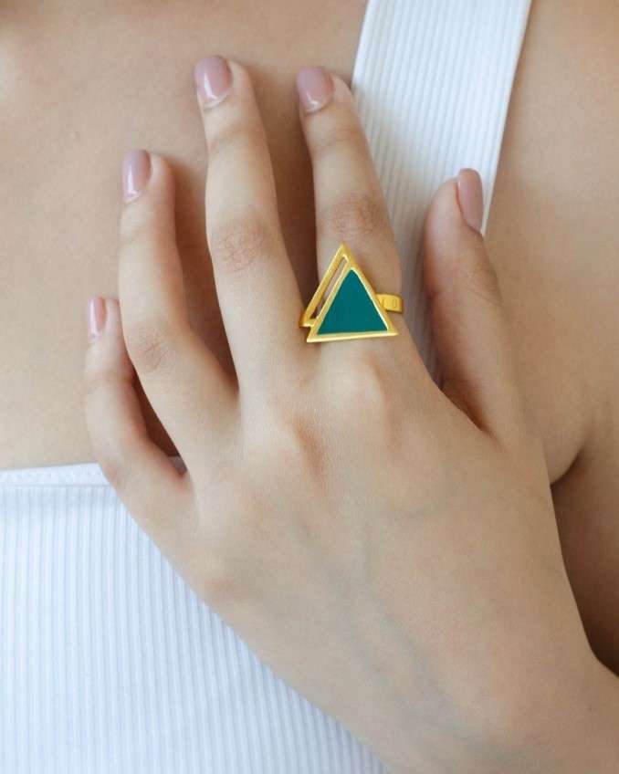 Mini Emerald Tuya Ring