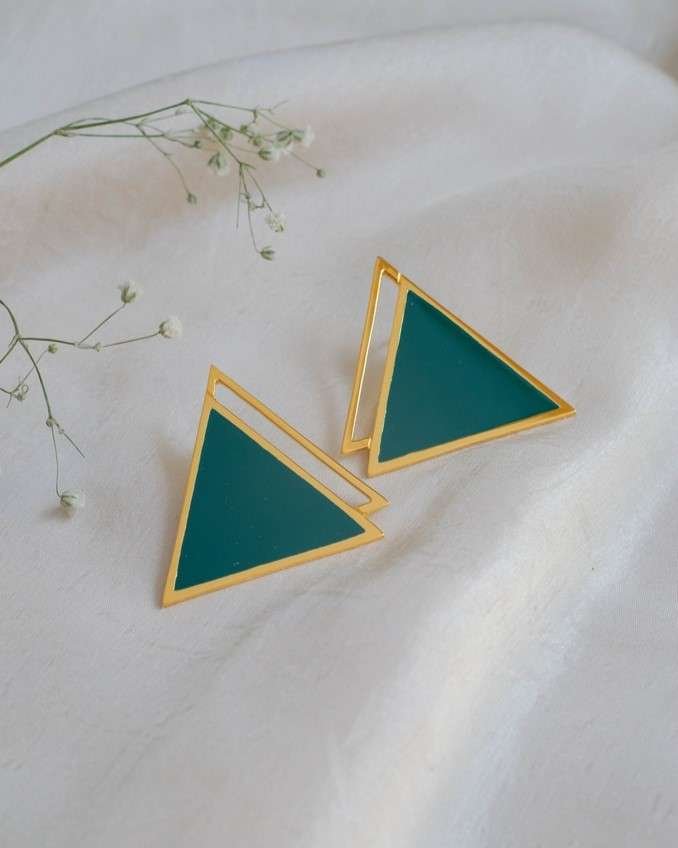 Emerald Tuya Earrings