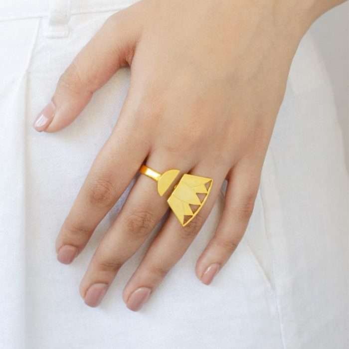 Lily ring